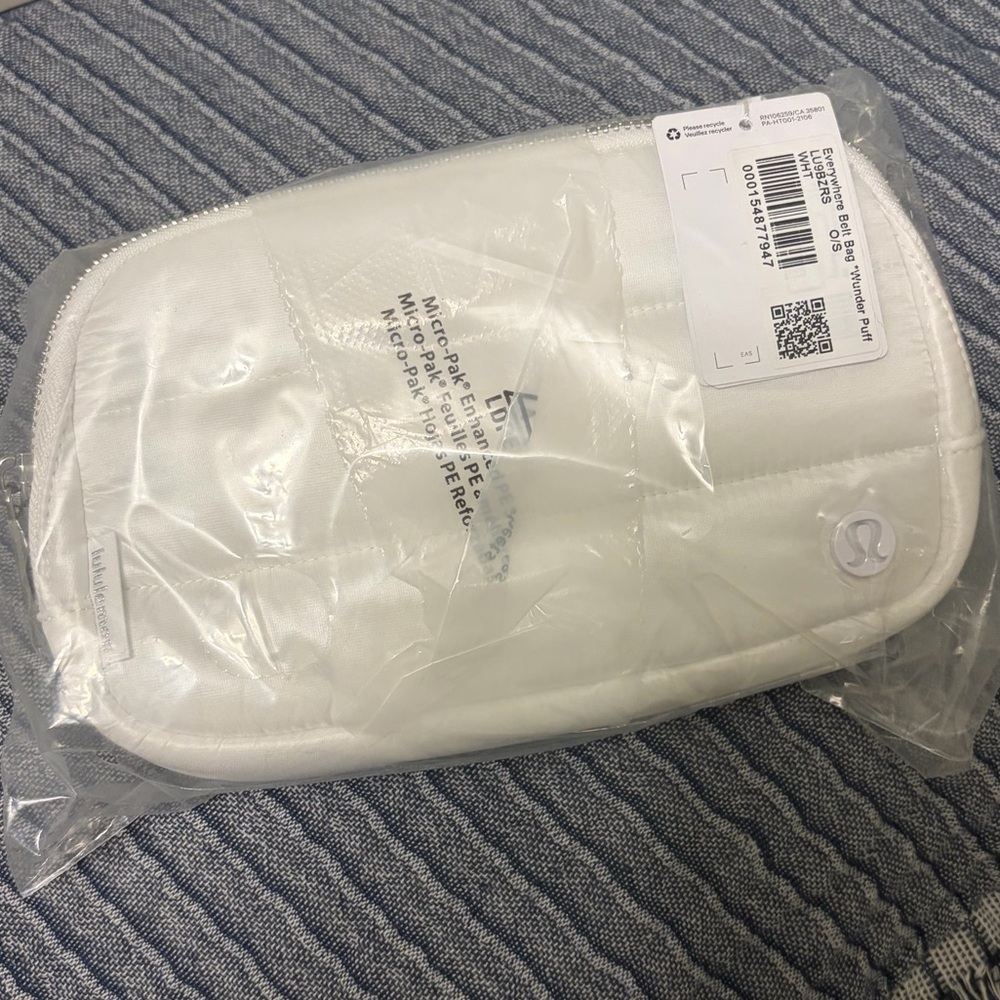 Lululemon everywhere belt bag “wunder puff” white NWT